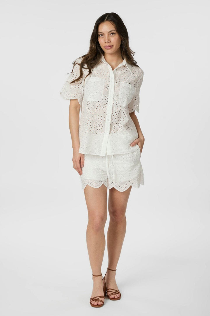 Neo Noir - Senna Embroidery Shorts 165257 - 120 - White