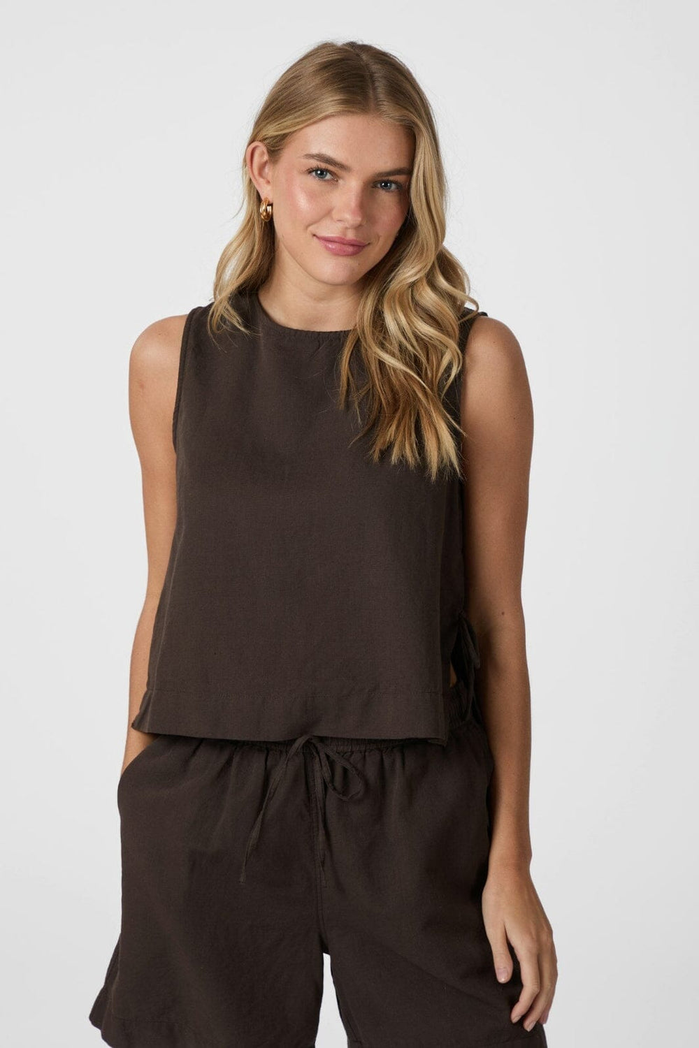 Neo Noir - Svetlana Linen Top 159947 - 676 - Dark Brown