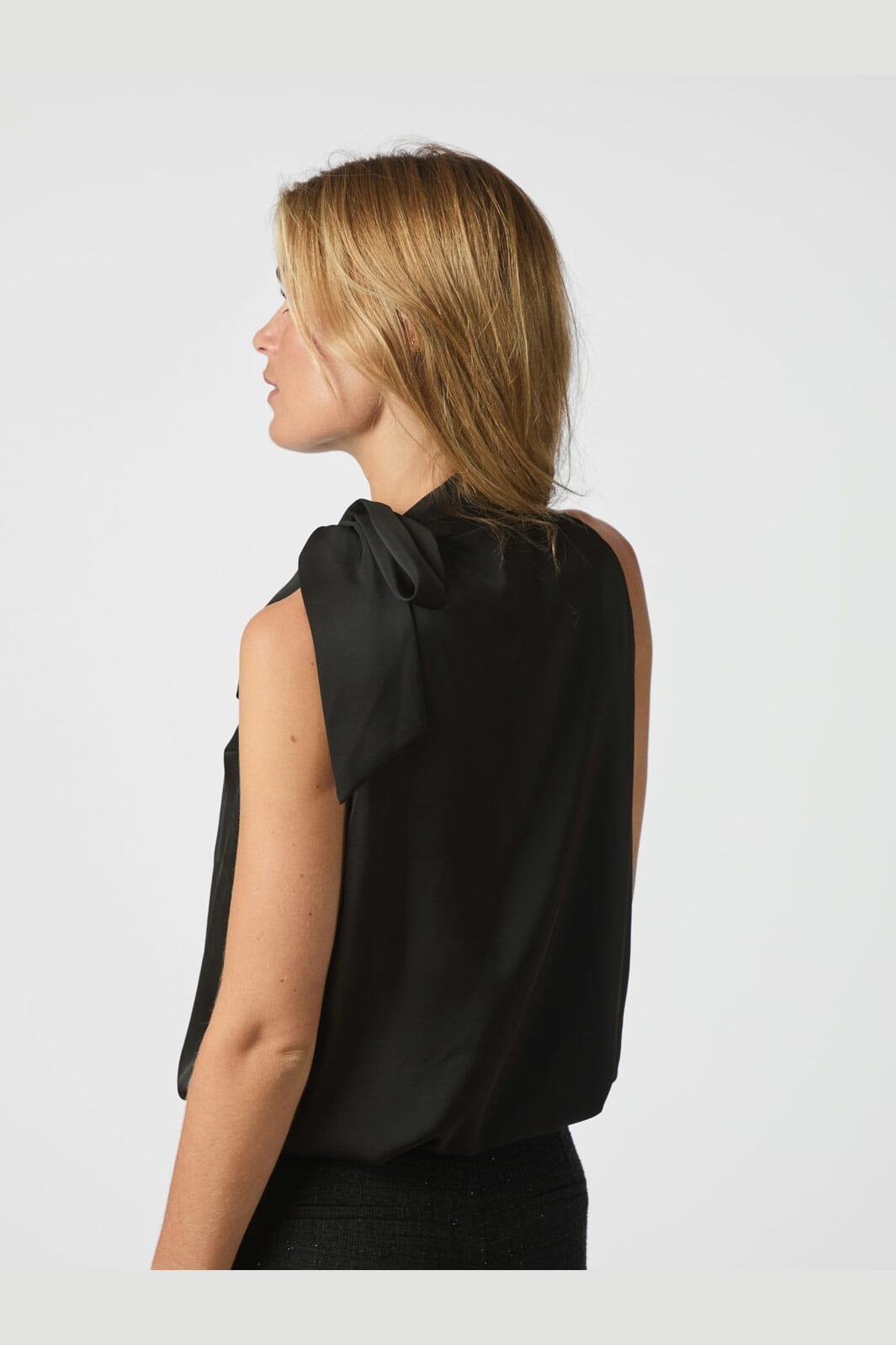 Neo Noir - Veda Drapy Satin Top 166605 - 100 - Black