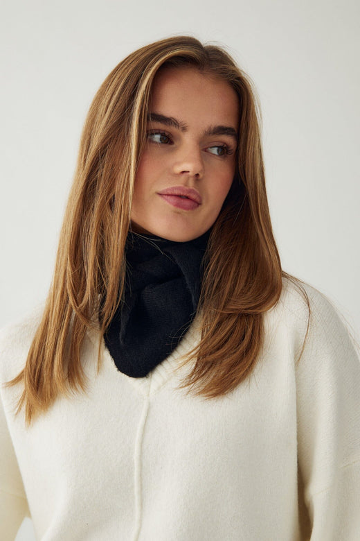 Noella - N-Loenetta Knit Scarf 13940002 - 004 - Black Tørklæder 