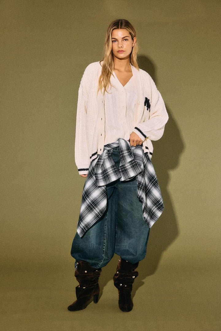 Noisy May - Nmcharlie L/S V-Neck Knit Cardigan - 5033755 Birch Logo