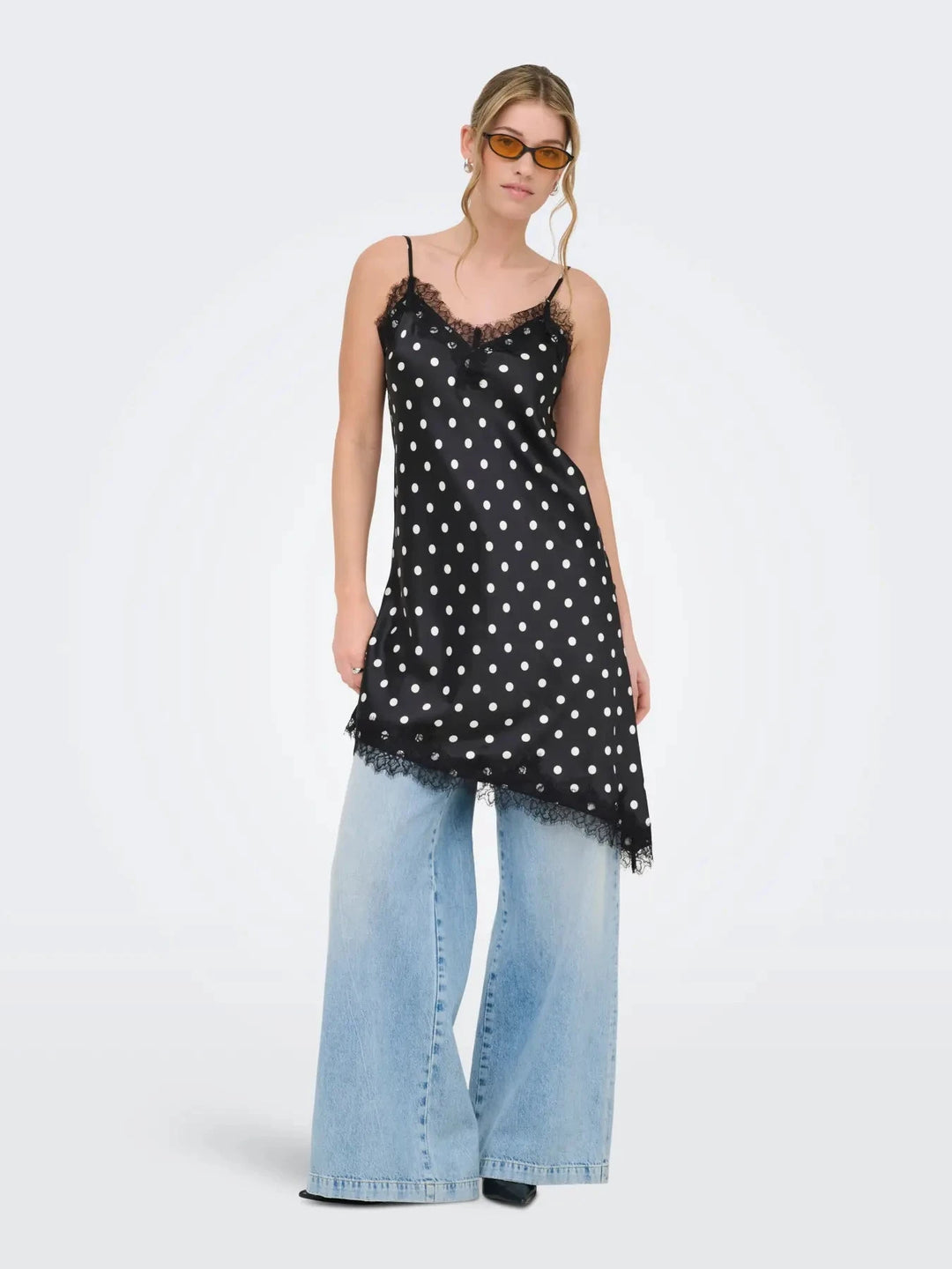 Only - Onlbella Strap Satin Lace Dress - 5126133 Black White Dot And Black Lace Kjoler 