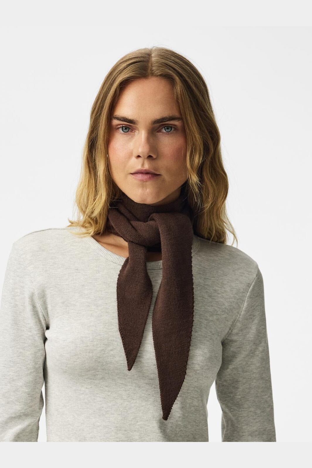 Pieces - Pckomma Triangle Scarf - 4824171 Hot Fudge