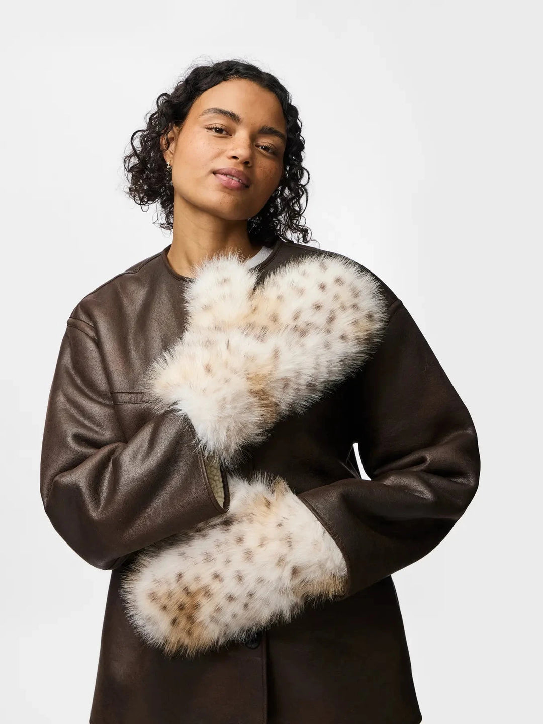 Pieces - Pcplush Fluffy Mittens - 5023213 Cloud Dancer Leopard Handsker & Vanter 