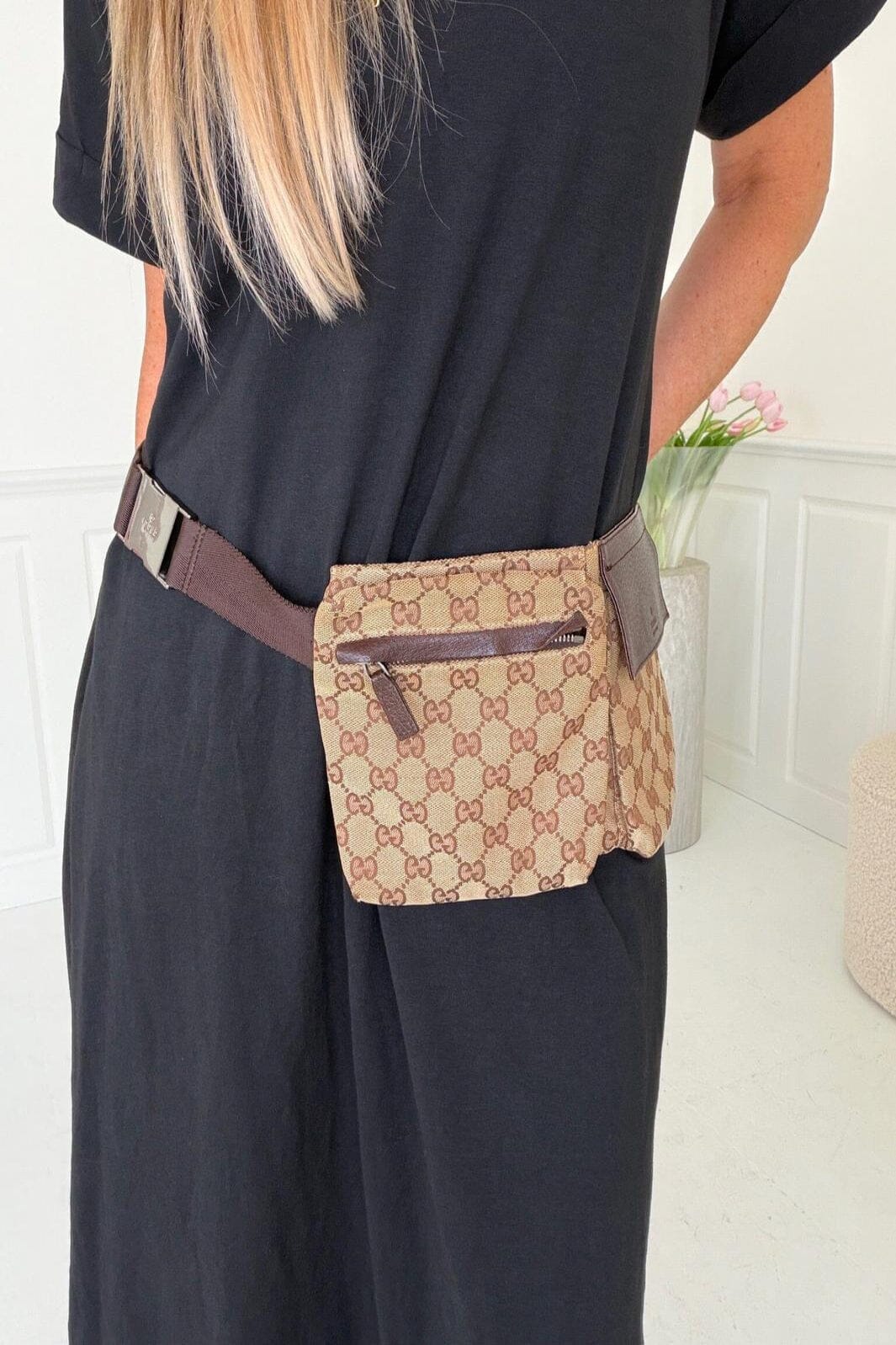 Preloved Vintageline X Molly&My - Gucci Bumbag 3335 – Vintage - Logo Bæltetasker 