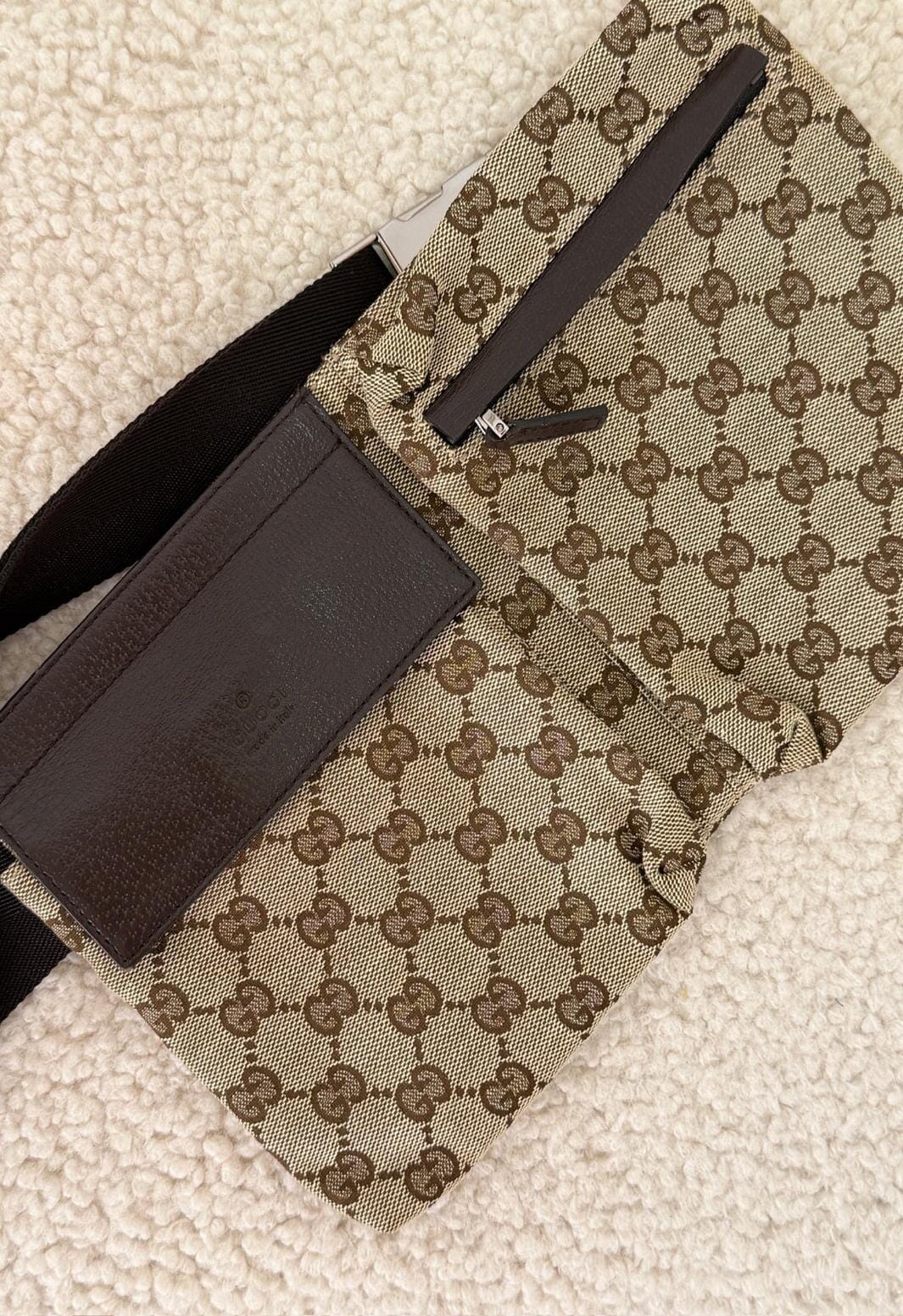 Preloved Vintageline x Molly&My - Gucci Bumbag – Vintage 1 - Logo Bæltetasker 
