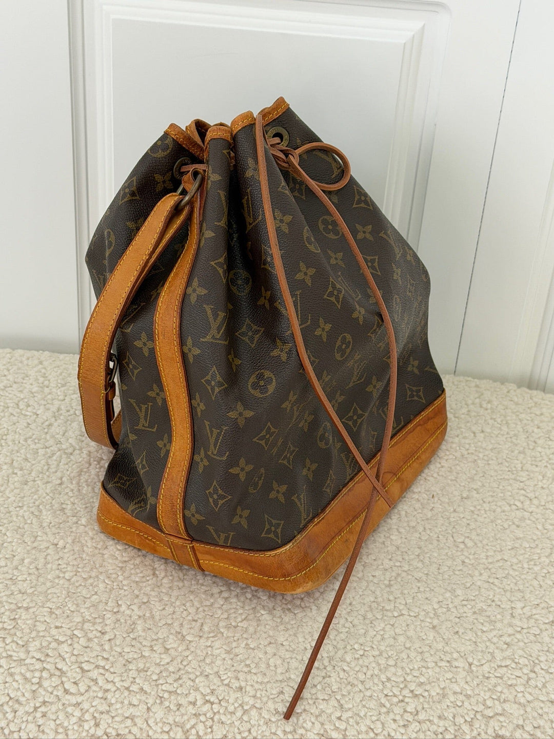 Preloved Vintageline x Molly&My - Louis Vuitton Noé Gm – Vintage - 2 - Logo Tasker 