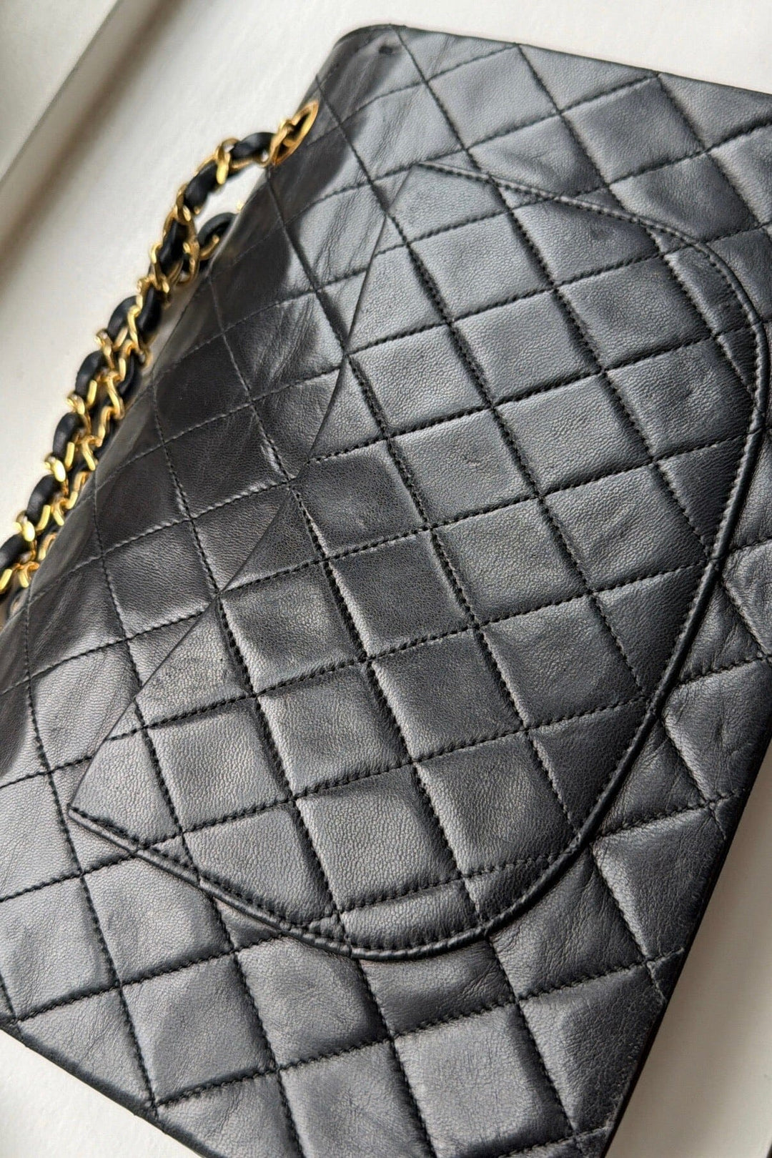 Preloved Vintageline x Molly&My - Vintage Chanel Classic Medium Item 2 - Black 