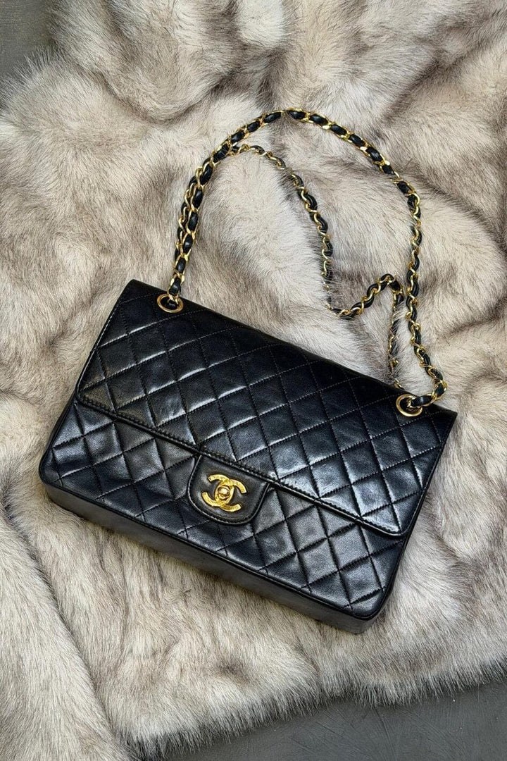 Preloved Vintageline x Molly&My - Vintage Chanel Classic Medium Item 2 - Black 