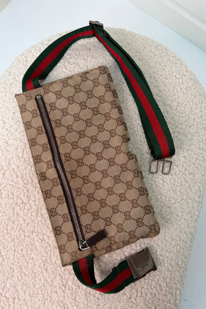 Preloved Vintageline x Molly&My - Vintage Gucci Bum Item 2 - Logo 