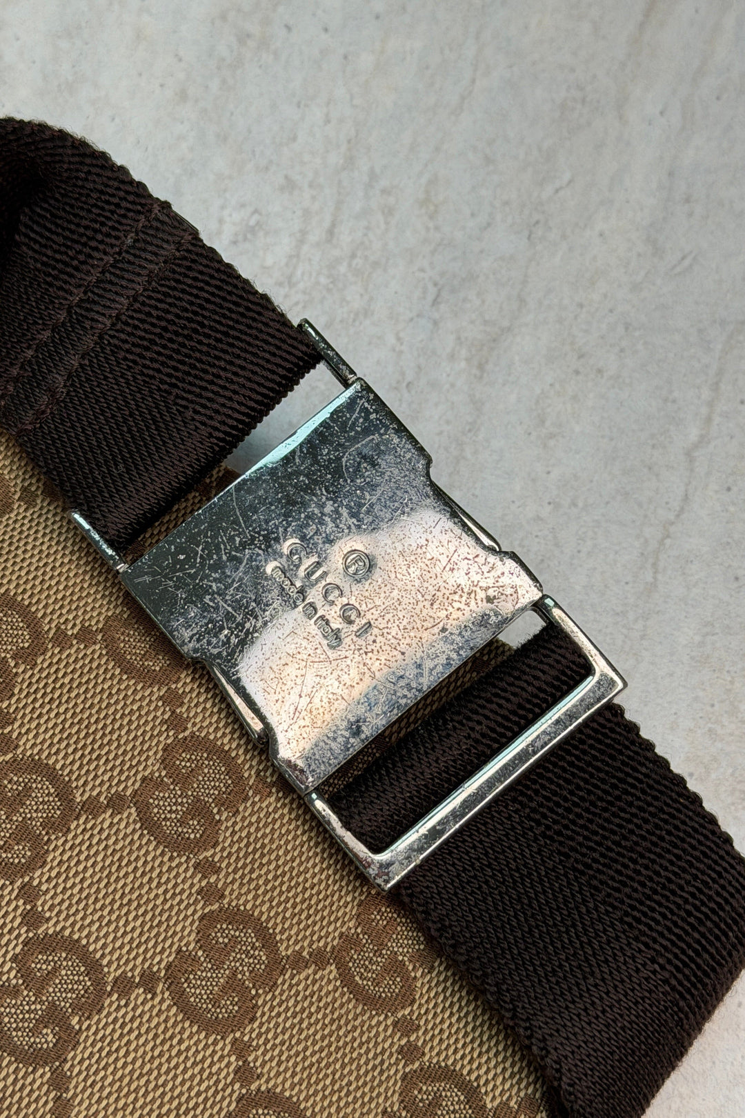 Preloved Vintageline x Molly&My - Vintage Gucci Bumbag 3 - Brown Tasker 