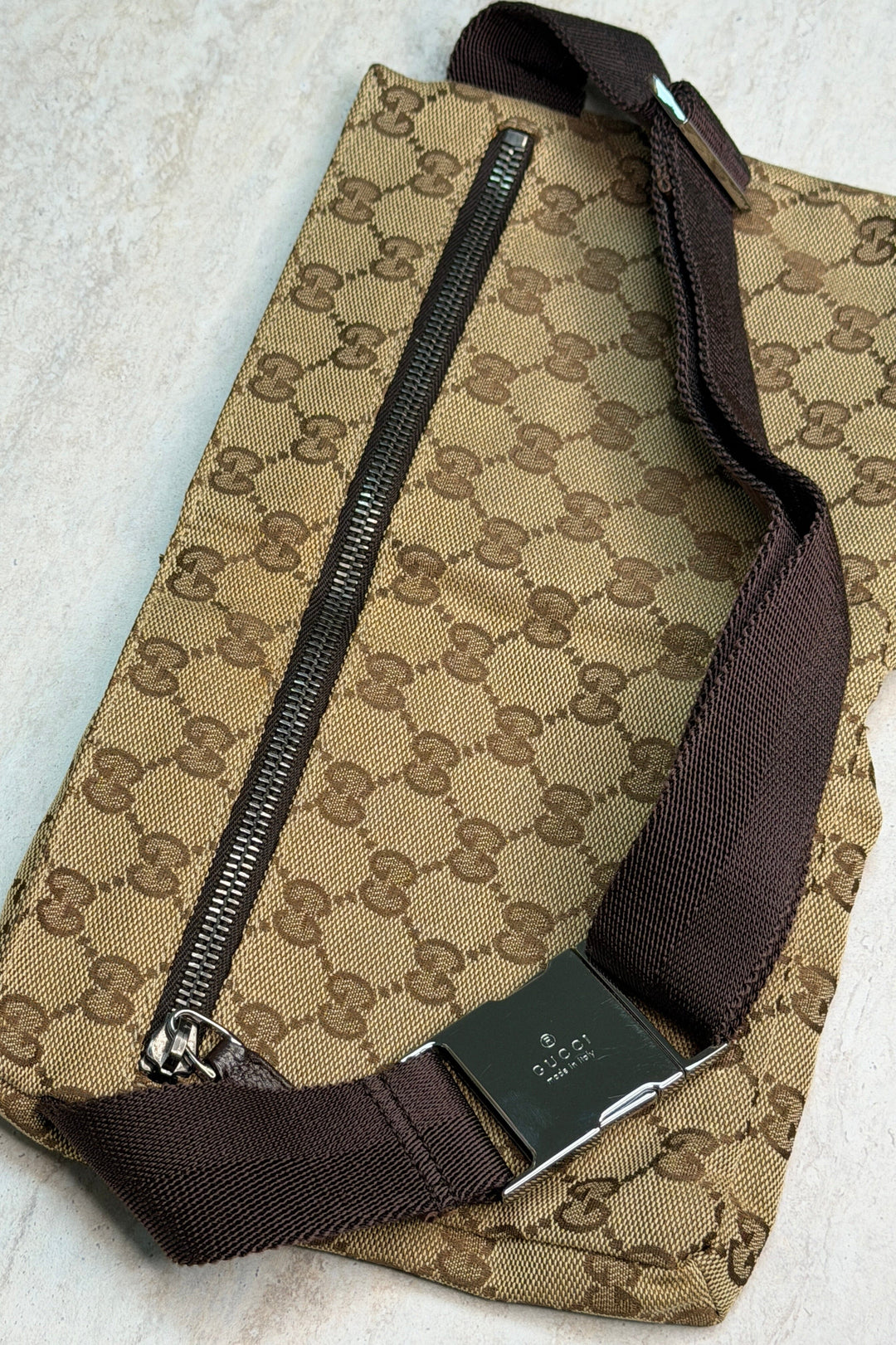 Preloved Vintageline x Molly&My - Vintage Gucci Bumbag 4 - Brown Tasker 