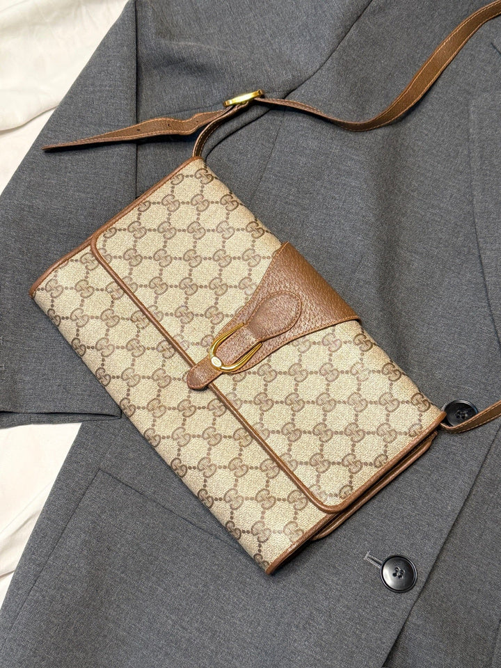 Preloved Vintageline x Molly&My - Vintage Gucci Clutch Med Rem - Logo 