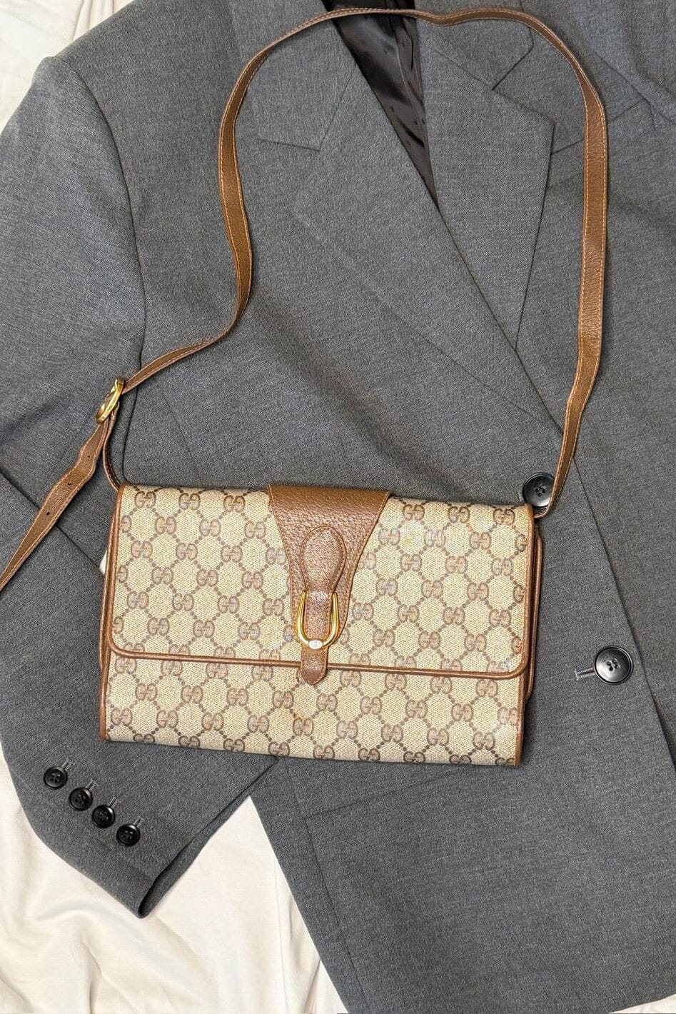 Preloved Vintageline x Molly&My - Vintage Gucci Clutch Med Rem - Logo 