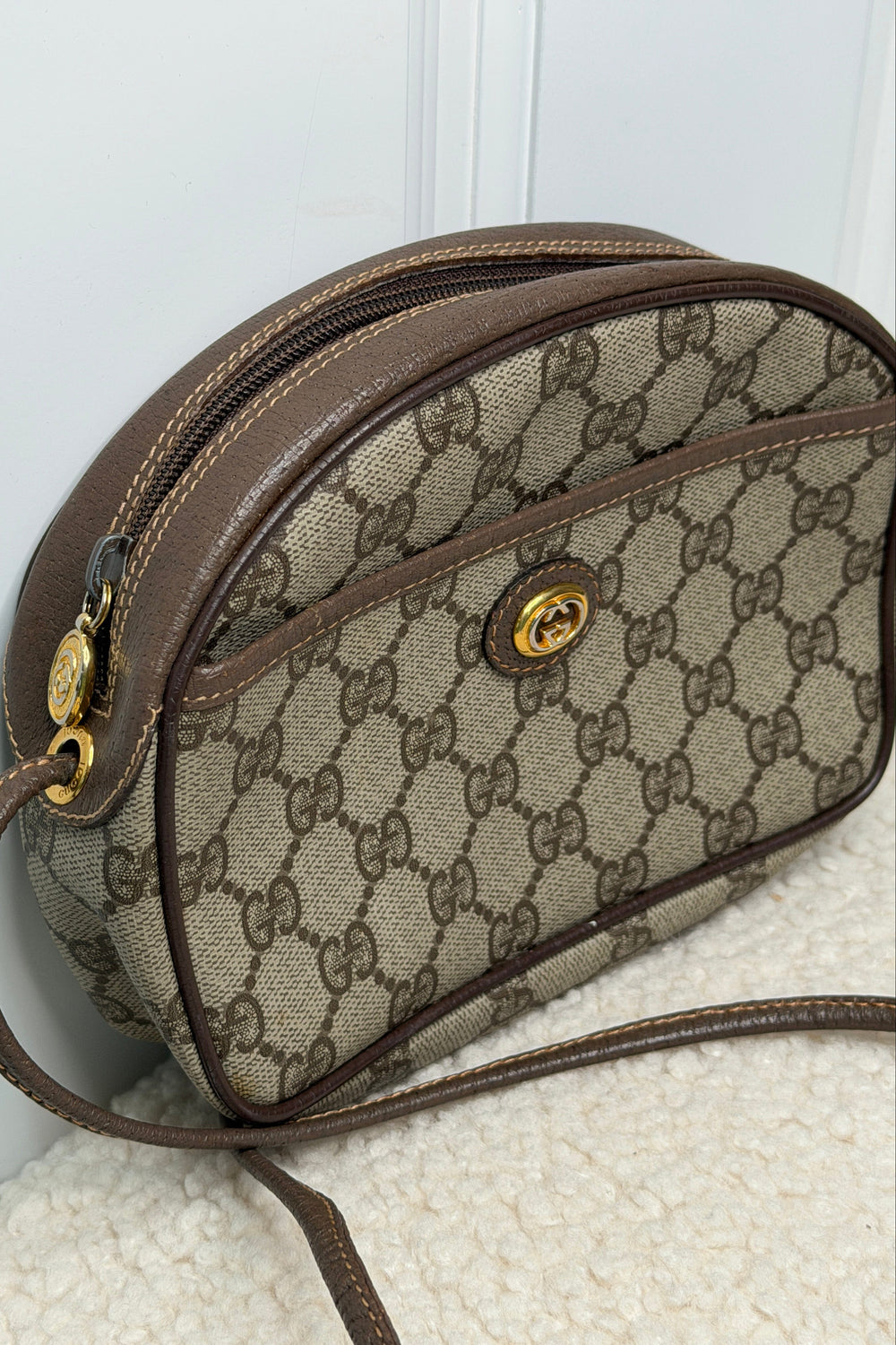 Preloved Vintageline x Molly&My - Vintage Gucci Crossbody Item 1 - Logo Tasker 