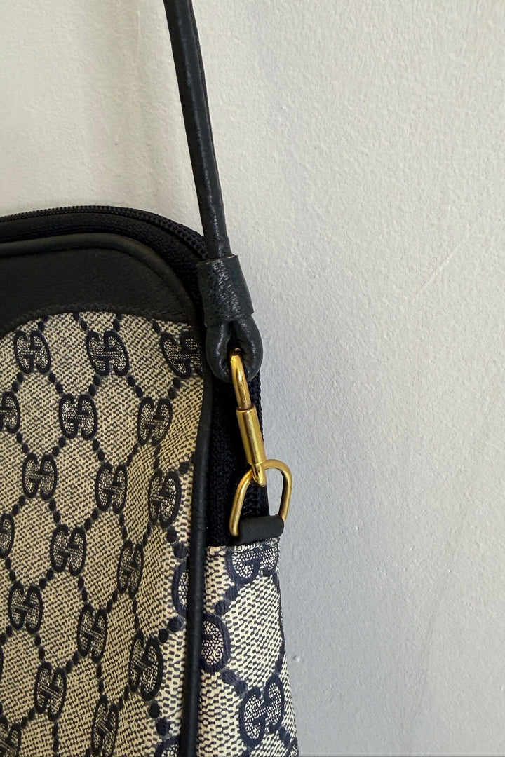 Preloved Vintageline x Molly&My - Vintage Gucci Crossbody - Logo Tasker 