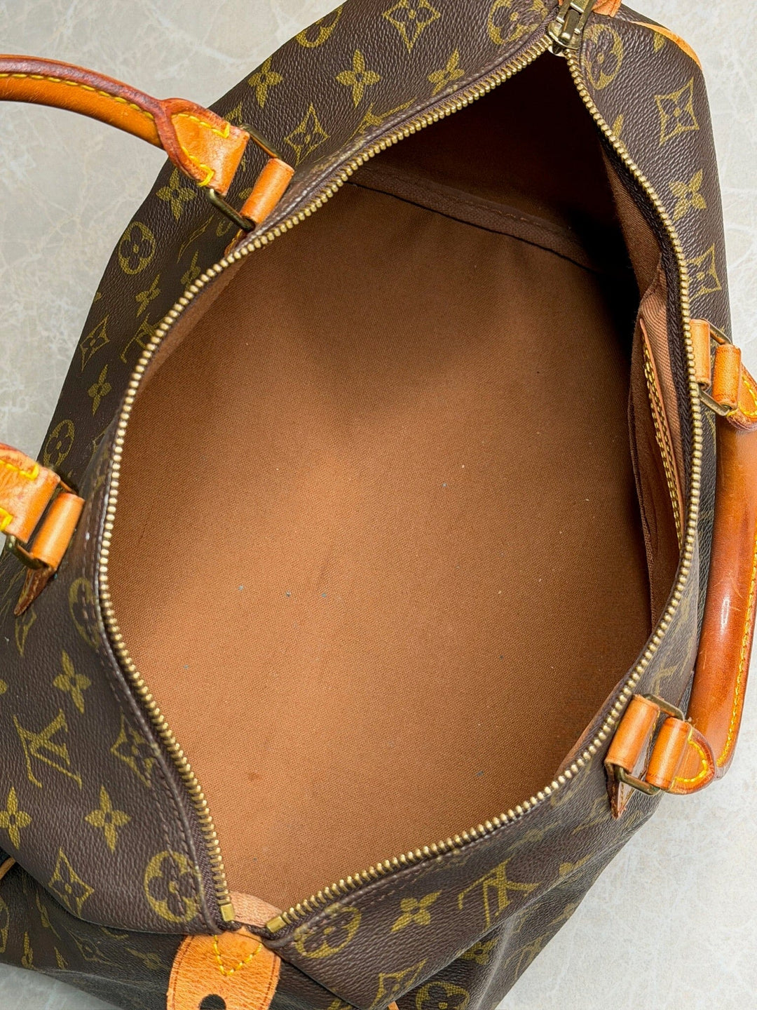 Preloved Vintageline x Molly&My - Vintage Louis Vuitton Speedy 35 - Brown Tasker 