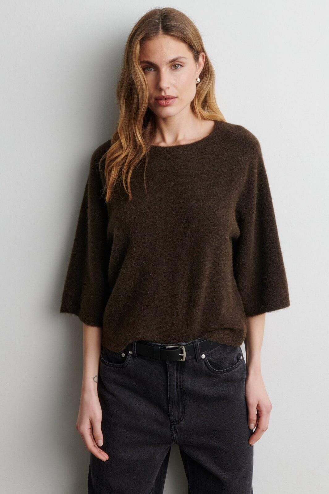 Second Female - Gabby Knit SS O-Neck 61066 - 6156 Demitasse Strikbluser 