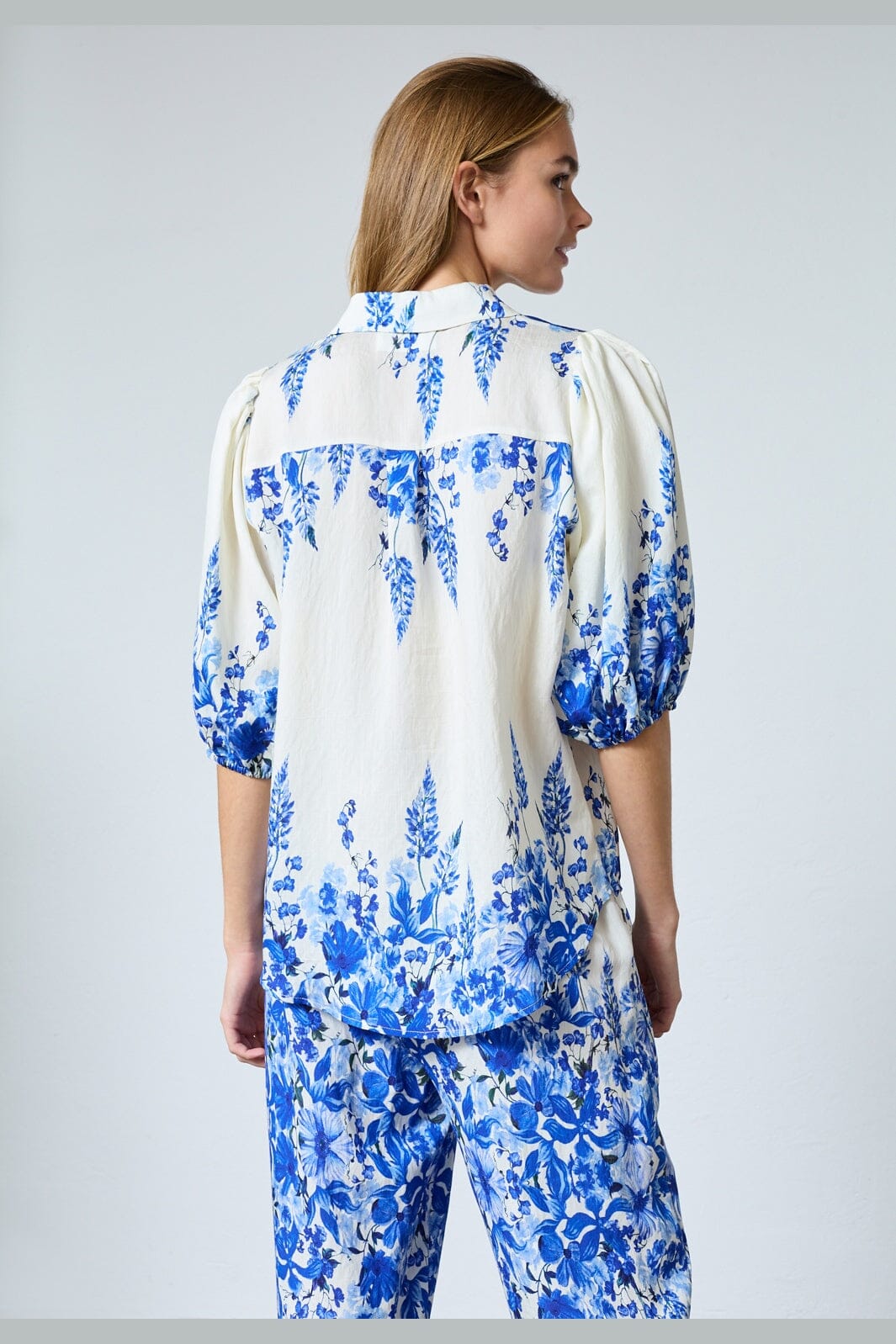 Sisters Point - Ella-Sh76 19732 - 813 - Cobalt Flower