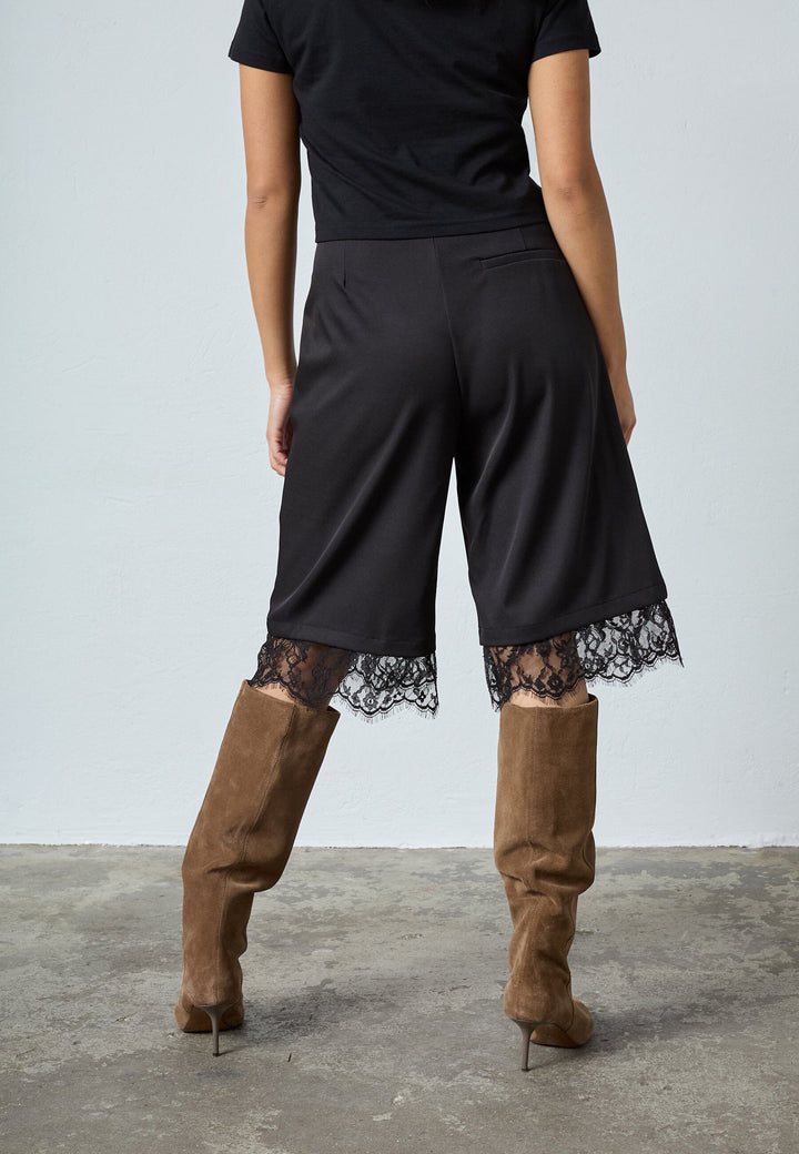 Sisters Point - Great-L.Sho3 19745 - 000 - Black Shorts 