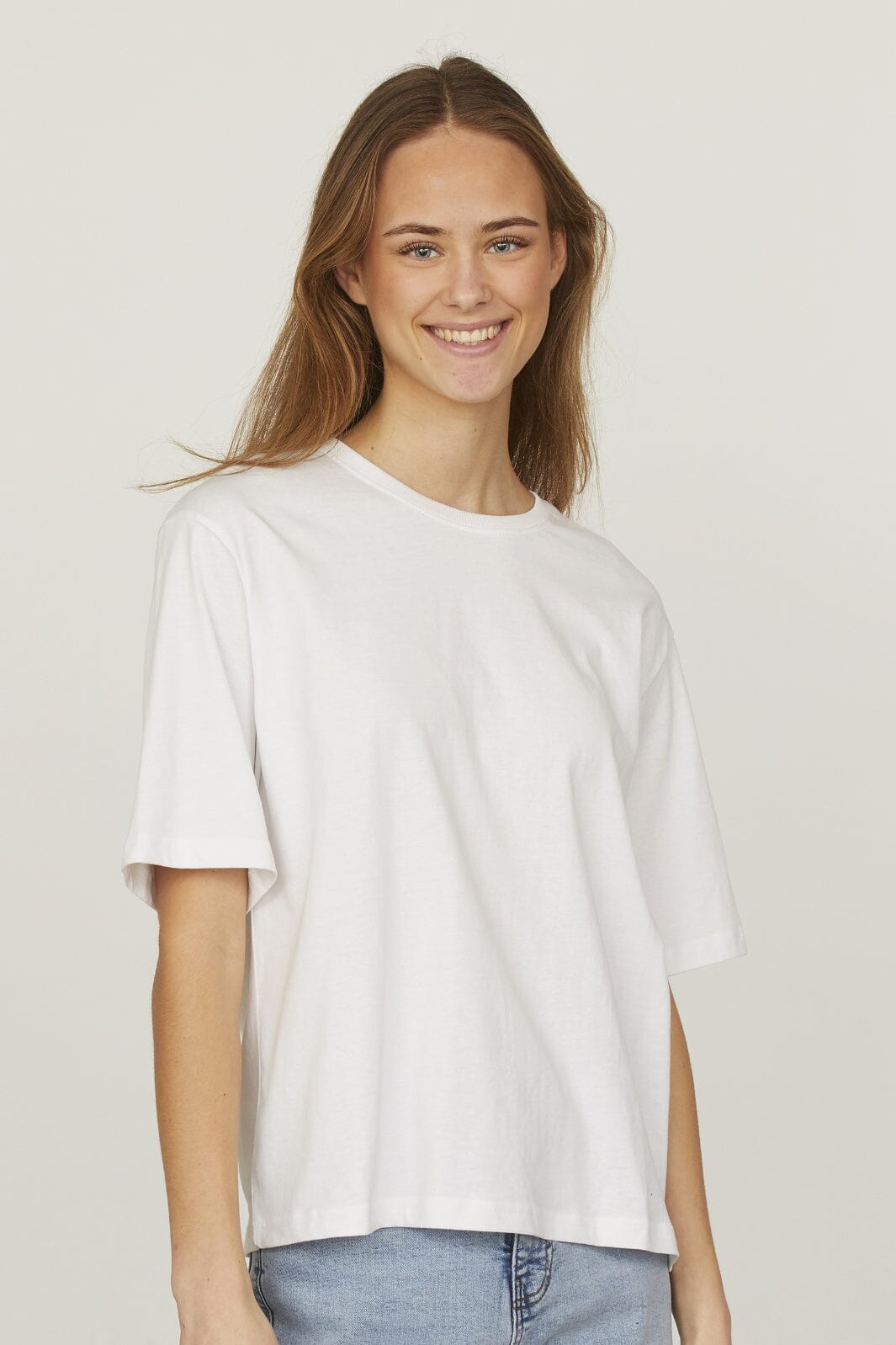 Sisters Point - Heda-Loose.Ss - 100 White T-shirts 
