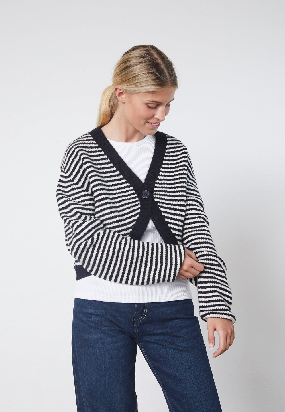 Sisters Point - Helva-Ca 19024 - 830 - Black/Cream Cardigans 
