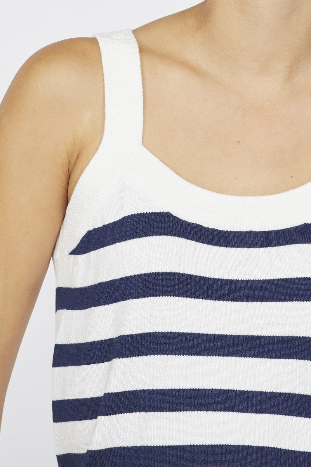 Sisters Point - Hipa-Top 17595 - 111 - Cream/Midnight