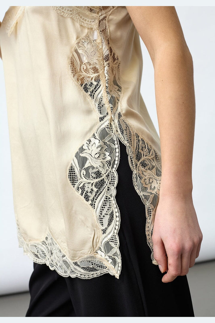 Sisters Point - Isolde-St 19584 - 115 - Cream