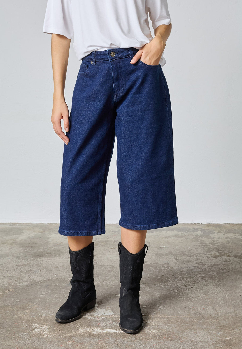 Sisters Point - Olina-Je1 19233 - 900 - Unwashed Blue Shorts 