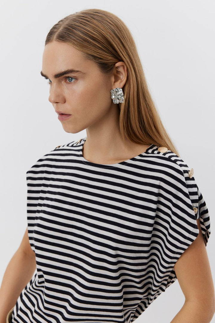 Sofie Schnoor - Baysw T-Shirt S251190 - 1017 - Black Striped T-shirts 