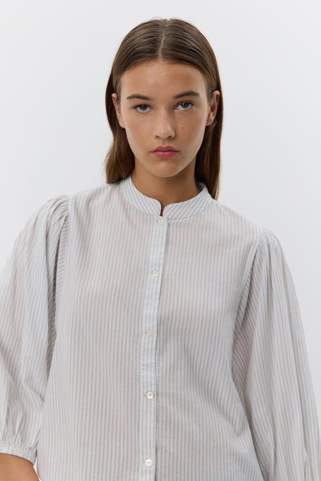 Sofie Schnoor - Viljasw Shirt S252195 - 0144 - Off White - Navy