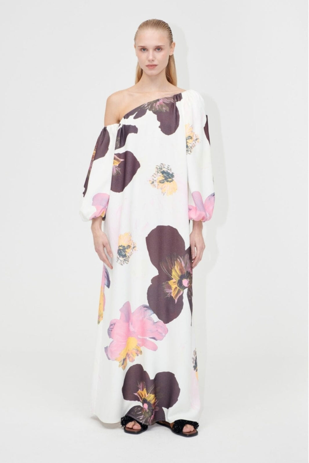 Stine Goya - 2395 Heavy Crepe, Structured Off-shoulder Dresssg-pf25-d137-2395 - Wild Flowers