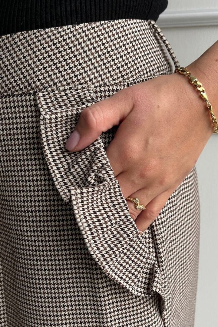 Stories From The Atelier By Copenhagen Shoes - As Magic Pants CC8097 - 902 - Sand Check