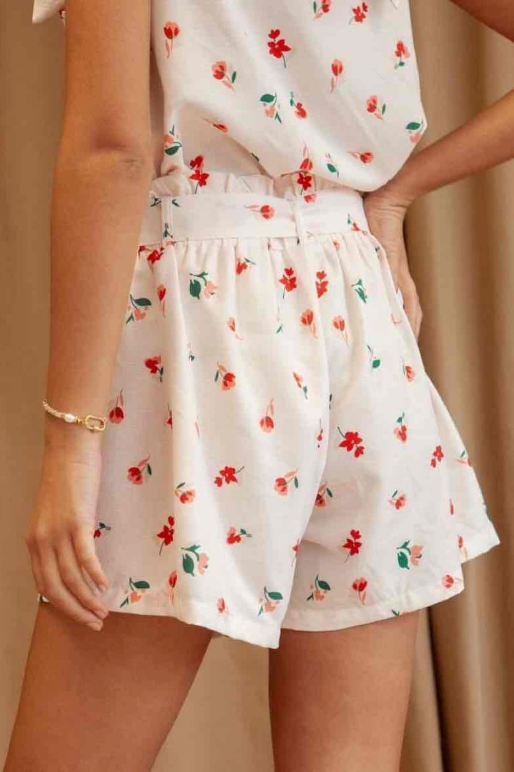 A-bee - Printed Shorts 2089-1 - Light Red Shorts 