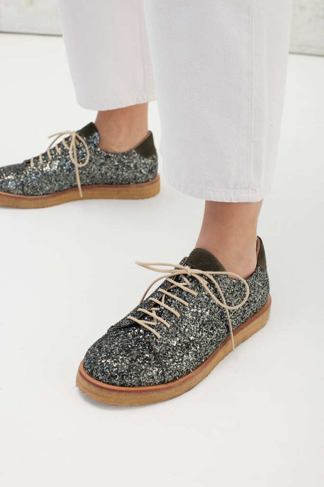 Angulus - Sneaker in glitter with plateau sole - 1757/2244 Dark green glitter/Dark green Sneakers 