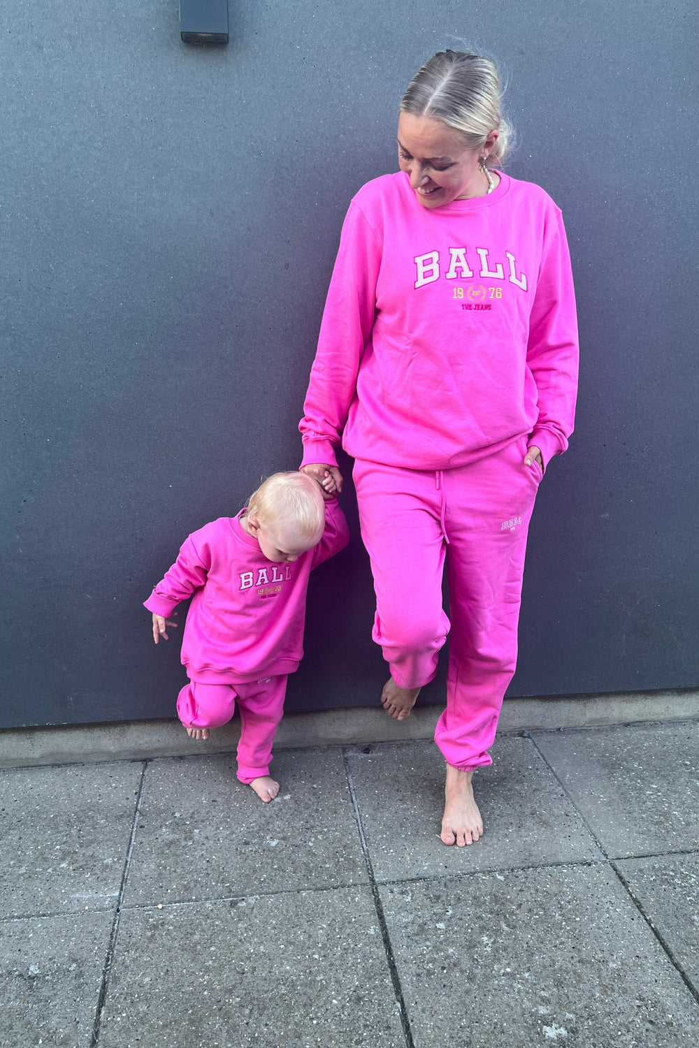 Ball X Molly&My - Baby Sweatsuit L. Taylor - Bubblegum Sweatshirts 