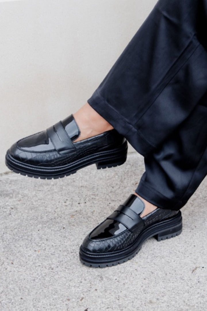 Copenhagen Shoes - Run For Me - 0001 Black Loafers 