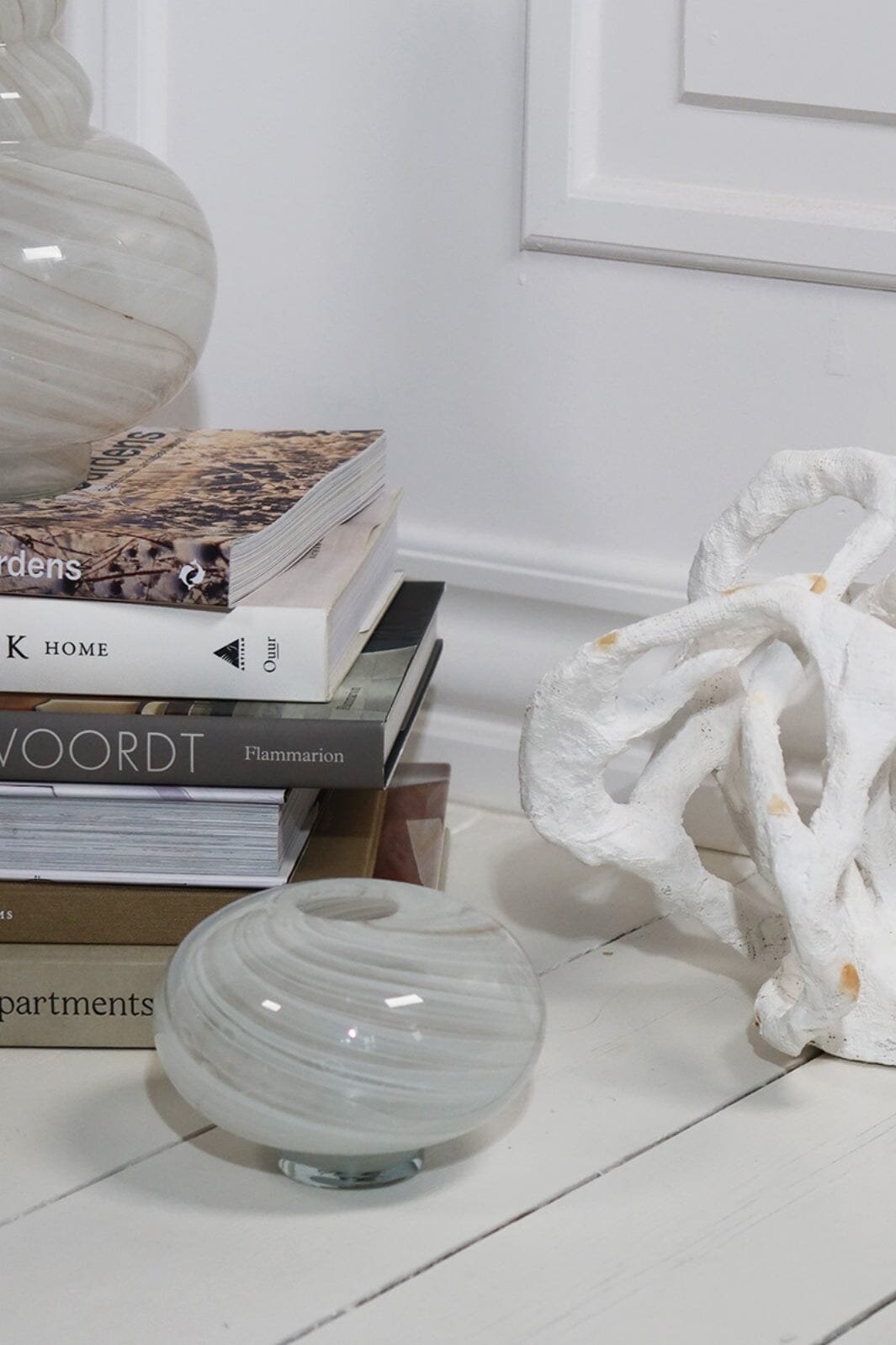Eden Outcast - Twirl Vase Mini - White Vaser 