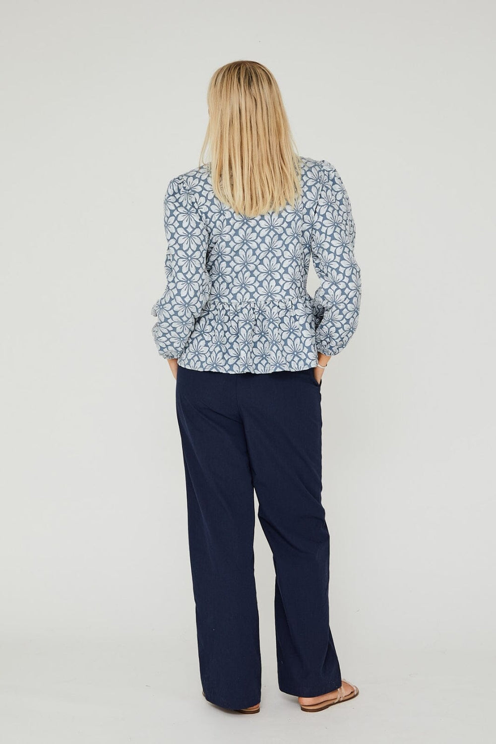 Forudbestilling - A-VIEW - Susanna Blouse - 197 Dusty Blue Bluser 