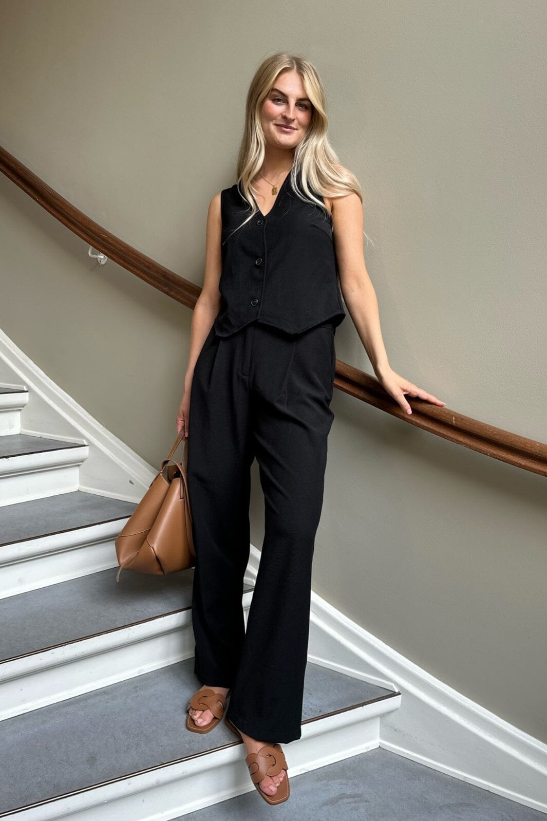Byic BYIC - Celina Vest - Black | V-hals | Ærmeløs