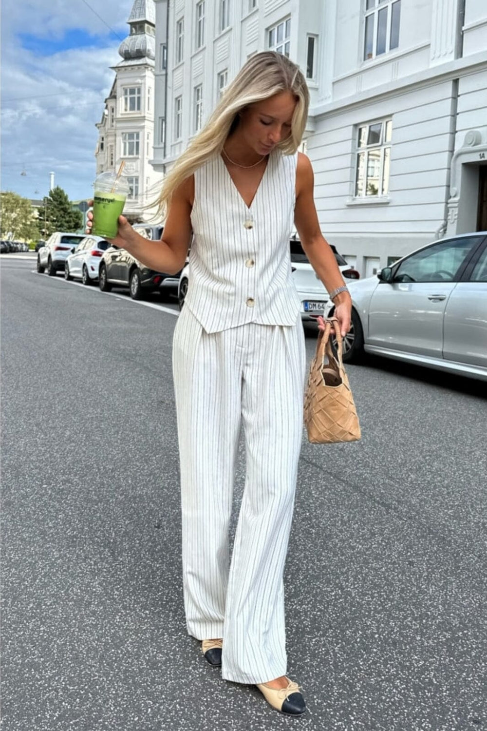 Forudbestilling - BYIC - Celina Vest - White/Black Pinstripe Vest 