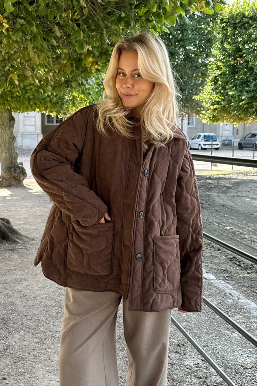 Forudbestilling - BYIC - Josie Quilted Jacket - Brown Corduroy Jakker 