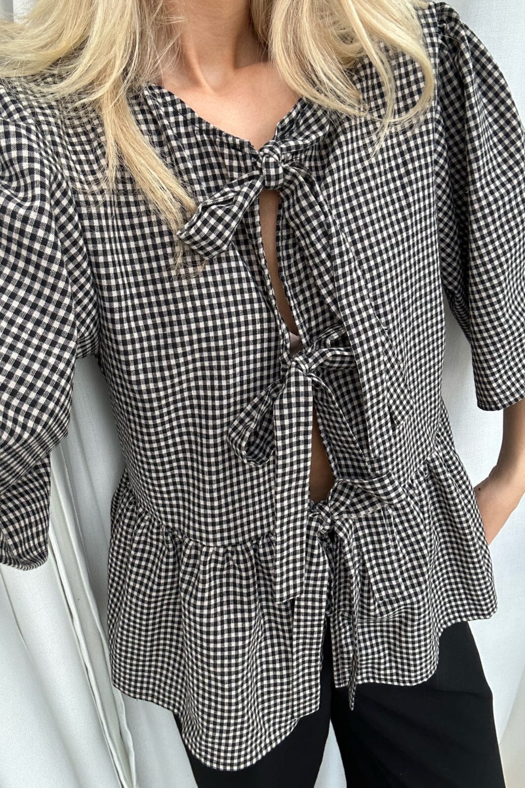 Forudbestilling - BYIC - Lula Top - Beige/Black Checks Bluser 