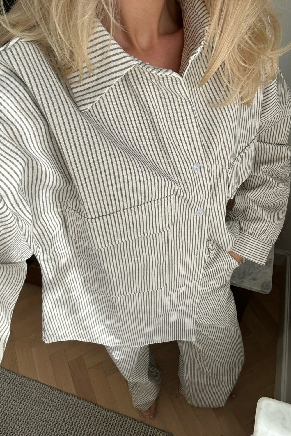Forudbestilling - BYIC - Nanna Oversized Shirt Dark Beige Woven Stripe Skjorter 
