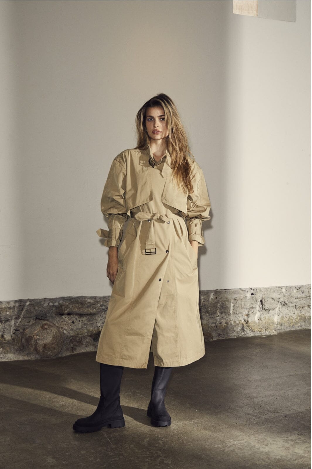 Forudbestilling - Co´couture - Franciscc Trenchcoat 30156 - 16 Khaki Jakker 