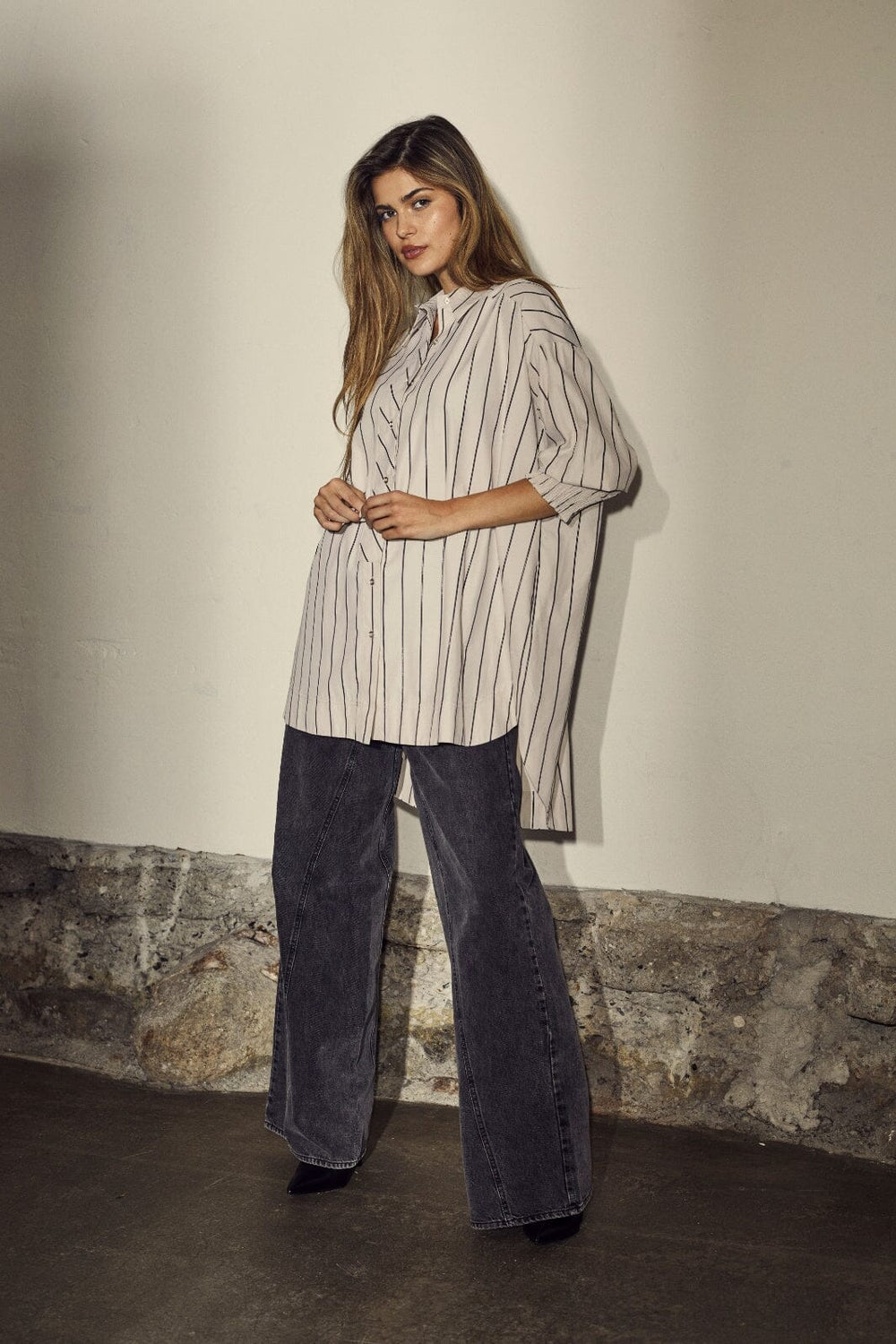 Forudbestilling - Co´couture - Ivanacc Oversize Shirt 35378 - 78 Marciblack Skjorter 