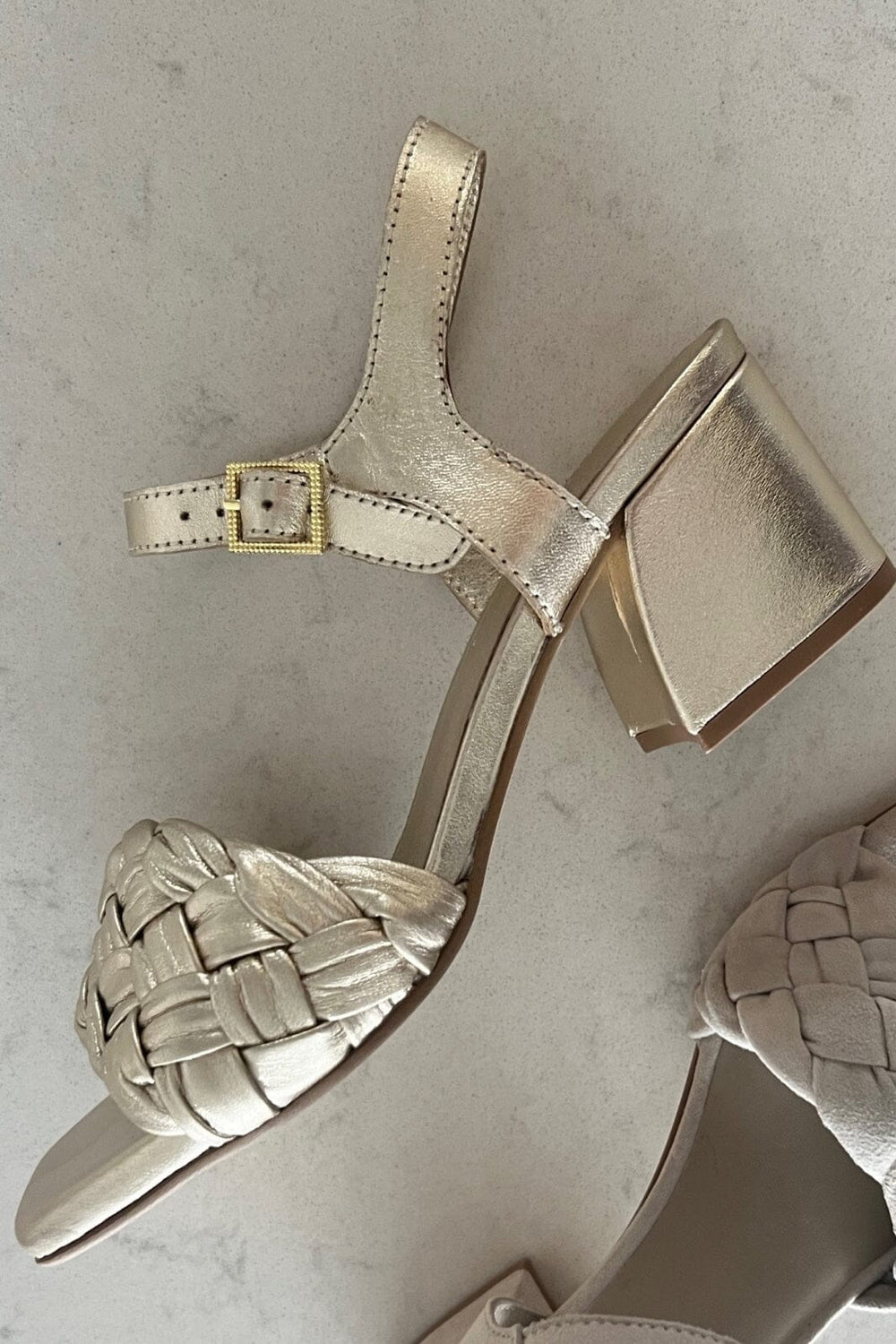 Forudbestilling - Copenhagen Shoes - Feel It - 0051 Gold (Marts) Stiletter 