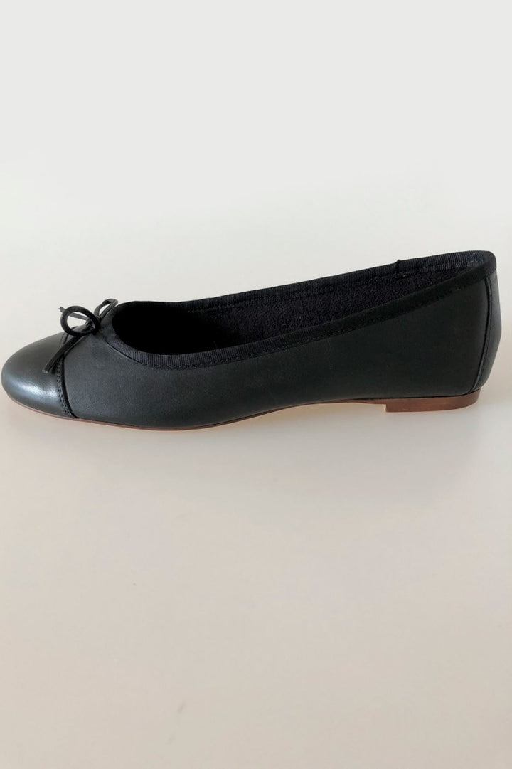Forudbestilling - Copenhagen Shoes - Lovely - 510 Black plain (Februar/Marts) Ballerinaer 