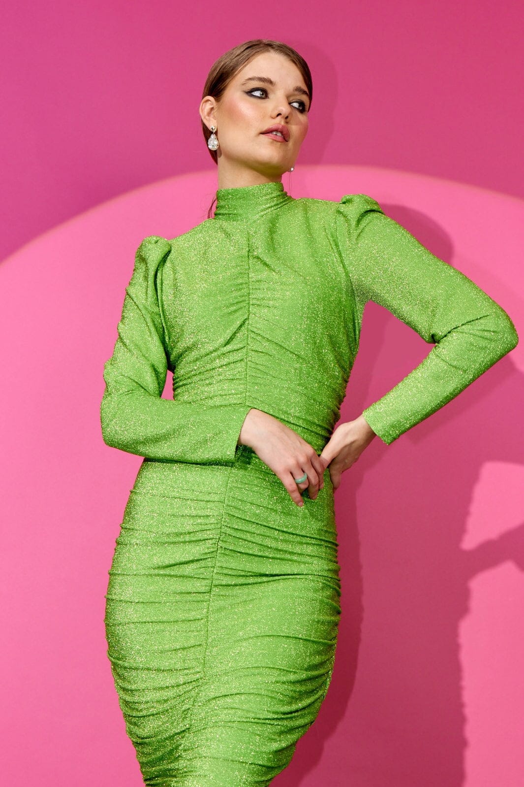 Forudbestilling - Hunkøn - Cattia Wrinkle dress - Apple Green Glitter (November/December) Kjoler 