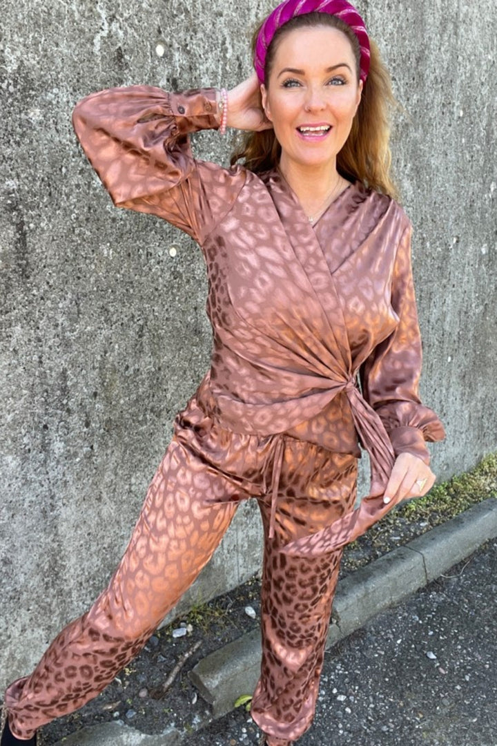 Forudbestilling - Karmamia - Cora Pants - Bronze Leo Jacquard (August) Bukser 